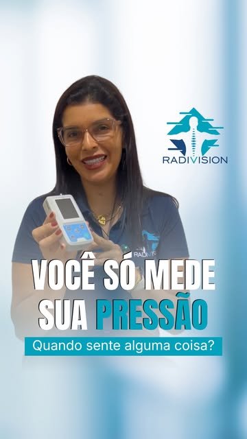 Equipe explicando o exame MAPA de pressão